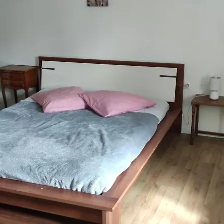La maison est dans le pré Fontenelle-en-Brie